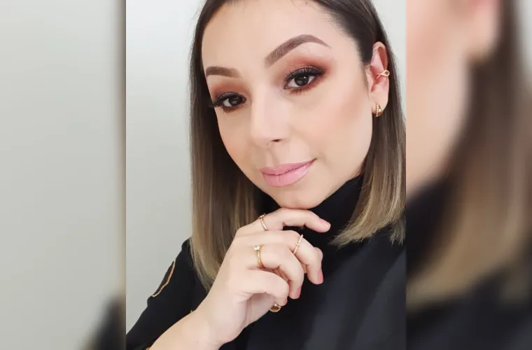 A requisitada micropigmentadora Carla Borges receberá no dia de hoje (28), os cumprimentos pela passagem de seu aniversário. Carla que com seu trabalho detalhista tem conquistando cada vez mais fiéis clientes. Da coluna RC os votos de realizações.