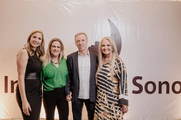 Luciana de Paula Souza, Angela Marochi, Marcos Natal Marochi e Sharon Pontes