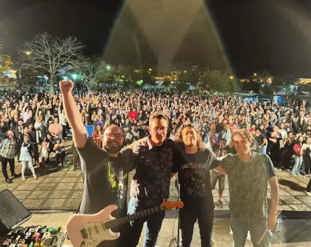 A banda 'A Coisa' se apresenta no Phono Pub neste sábado