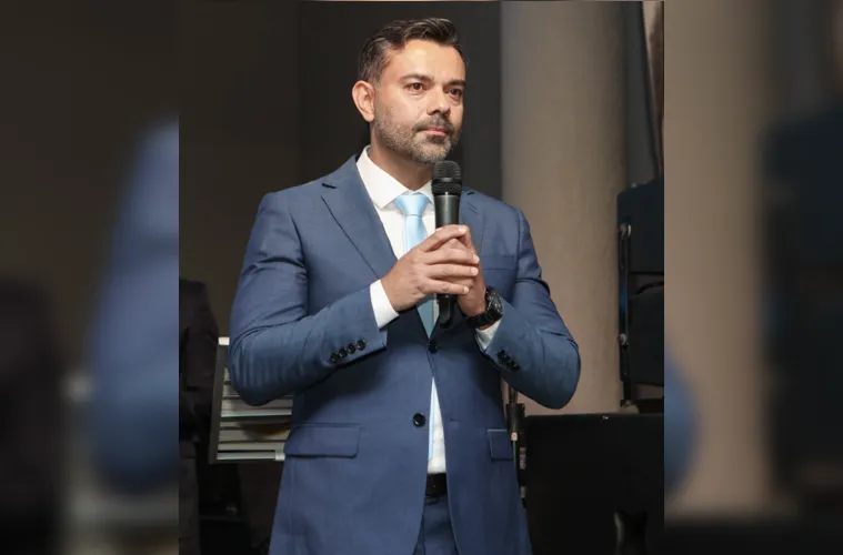 O dinâmico Eloir Rodrigues, Diretor do grupo aRede, será amplamente cumprimentado neste sábado (6) pela passagem de seu aniversário. Eloir, conhecido por sua liderança inspiradora e visão estratégica, tem sido um pilar fundamental para o crescimento e sucesso do grupo. A família JM celebra esta data festiva, desejando-lhe um novo ciclo repleto de realizações, saúde e muitas alegrias. Que este aniversário marque o início de mais um ano de conquistas e momentos memoráveis.