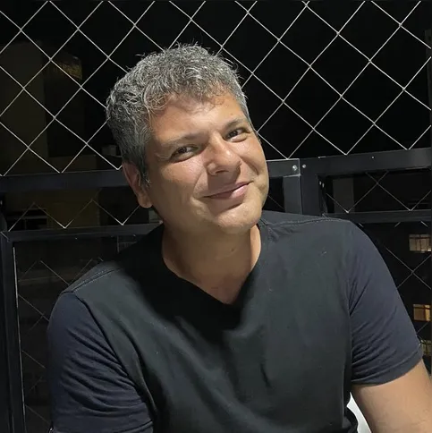 O bailarino e professor Guilherme Tupich celebra nesta segunda-feira (25) seu aniversário, rodeado pela admiração daqueles que reconhecem sua arte e talento. Da Coluna RC, votos de muito sucesso, felicidade e realizações.