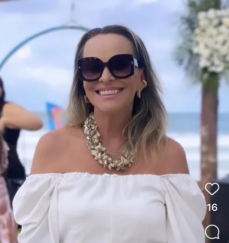 A consultora de imagem e estilo Liliana Gomes comemora mais um aniversário nesta terça-feira (26). Reconhecida por seu olhar refinado e pela habilidade de transformar visões em estilo, Liliana inspira confiança e sofisticação por onde passa. Que este novo ano traga ainda mais luz, felicidade e realizações. São os votos da Coluna RC.