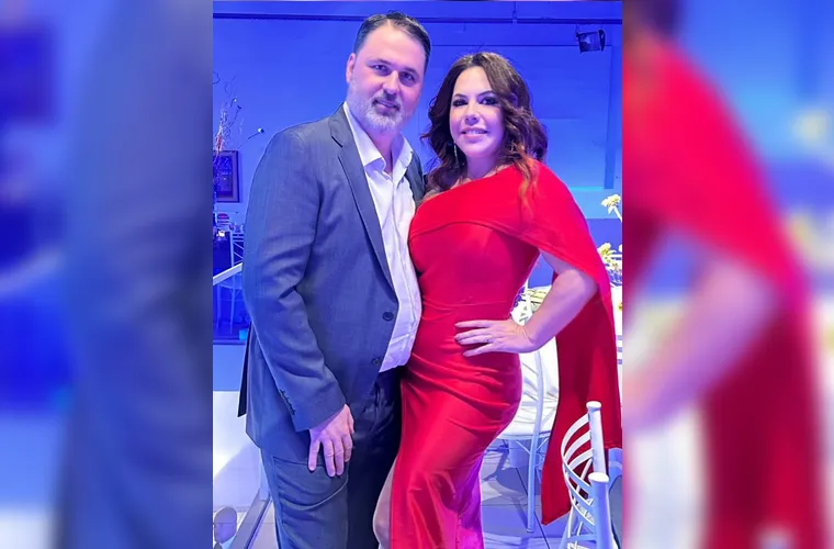 O casal Nadja e Fernando Marques em recente evento em Florianópolis. Sócios da Pizzaria e Kart Na Pole Position, a dupla prepara novidades no cardápio nos próximos dias. Nadja além de jornalista e profissional do marketing é chef de cozinha e trouxe inovações para o cardápio do espaço.