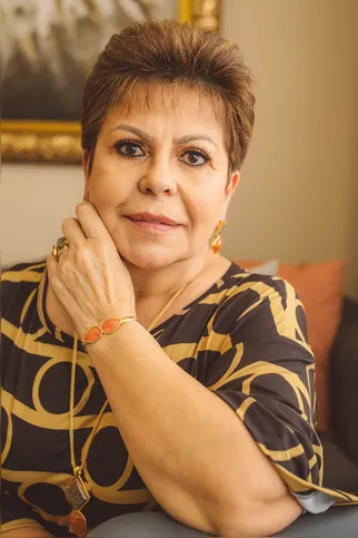 Maria Donizete Teixeira Alves se prepara para celebrar mais um capítulo de sua vida nesta terça-feira (15), data em que completa mais um aniversário. Uma mulher de força, carisma e uma trajetória inspiradora, Maria Donizete é conhecida por sua dedicação à família, amigos e às causas que abraça com tanto empenho.  Da Coluna RC, enviamos nossos mais sinceros votos de prosperidade, saúde, amor e que essa nova fase seja marcada por muitas alegrias e novas realizações.