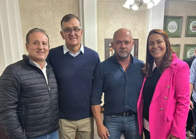 Moacyr Fadel, Rildo Leonardi e Coronel Hudson destacaram a realização so seminário.