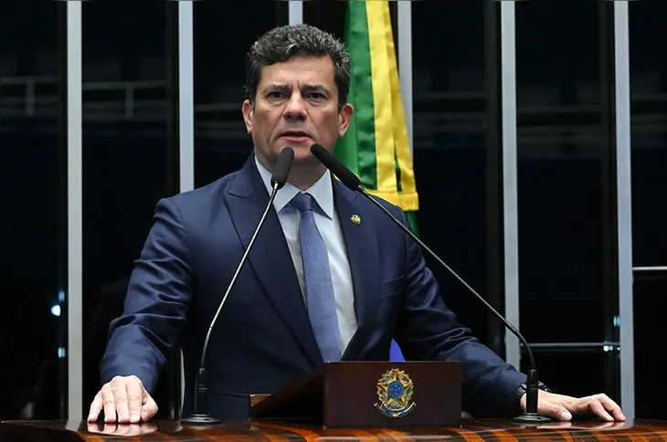 "Fico muito contente de ver essas pesquisas que me apontam na liderança para o Governo do Estado do Paraná", declara Moro