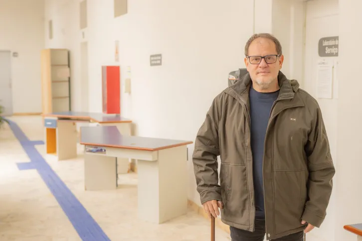 Carlos Daniel Piñanez Monges era professor no Instituto Superior de Belas Artes de Assunção, Paraguai, onde chegou a ocupar o cargo de diretor-geral
