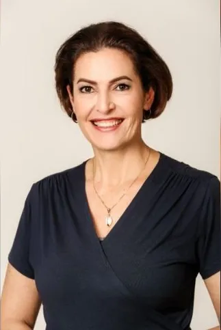 “Serei uma senadora aguerrida para mudar o estado de coisas, lutar para a gente restabelecer o Estado de Direito no Brasil. Uma voz firme e corajosa, como tenho sido no Jornalismo, sem medo de enfrentar o sistema”, comenta Graeml