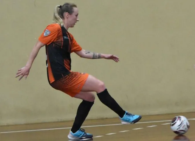 O time feminino de futsal de PG goleou o Guamiranga e Tibagi, perdeu somente para Telêmaco Borba
