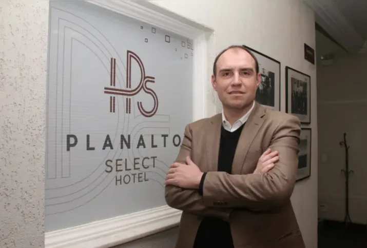 Daniel Wagner, presidente do Sindicato Empresarial de Hotelaria (SEHG), demonstra interesse no planejamento de um aeroporto que atenda a demanda de turismo e hotelaria na cidade.