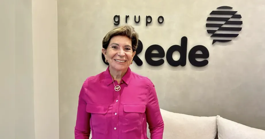 Prefeita Municipal de Ponta Grossa, Elizabeth Schmidt (União) afirma ter solicitado Estudo de Viabilidade Técnica, Econômica e Ambiental (EVTEA) para ampliação do aeroporto de Ponta Grossa.