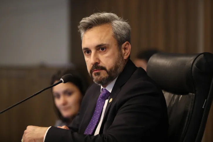 "Essa vontade de servir está muito latente no nosso coração. Temos muita gasolina ainda para gastar", concluiu Fabio Silva