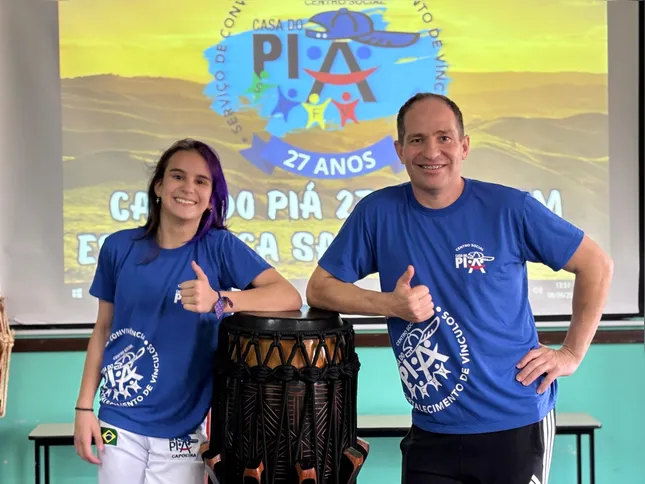 Bruna e o professor Leandro Max Gloeden