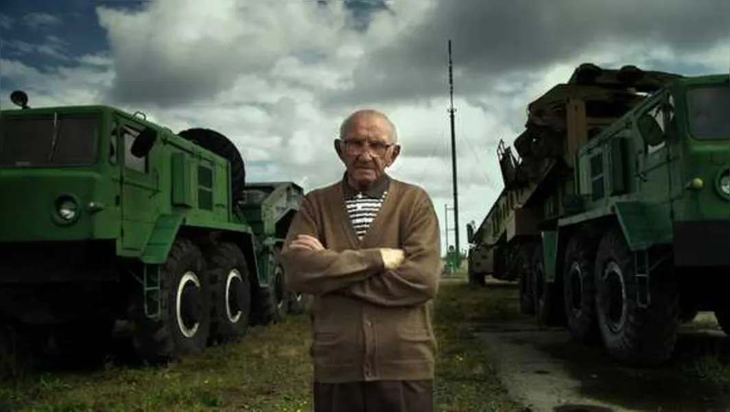 Filme traz a história real do refugiado ucraniano Iván Bojko, que em 1948 imigrou para o Brasil, e só aos 91 anos teve a oportunidade de retornar a sua terra natal