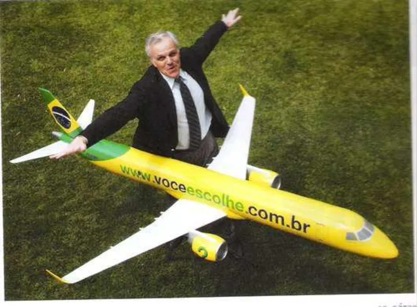 David Neeleman, o dirigente da Azul, que tem dia a dia ampliado a rede aérea no Brasil e no Mundo.