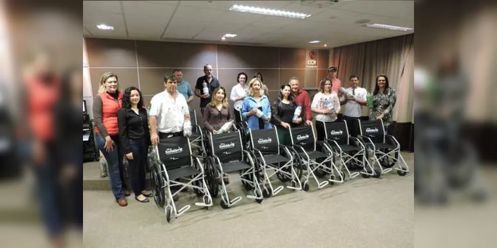 Evento celebrou aniversário da campanha que arrecada lacres das latinhas de bebidas para a compra de cadeiras de rodas