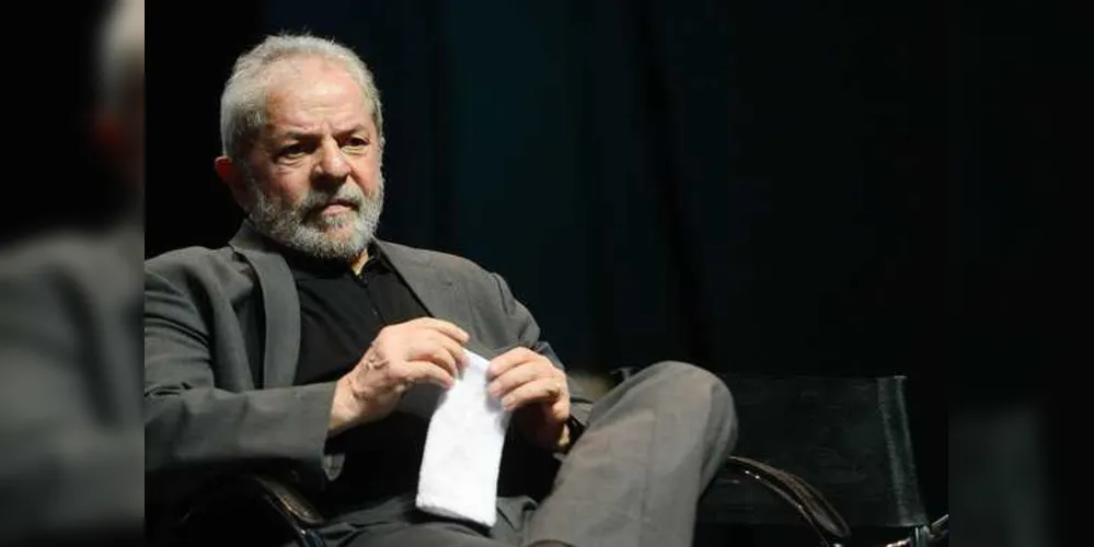 Lula é denunciado por cinco crimes, entre eles corrupção ativa e passiva