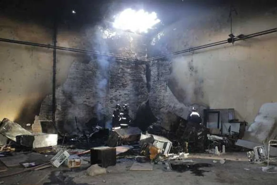 Incêndios atingem antigo mercadão e barracões do IBC