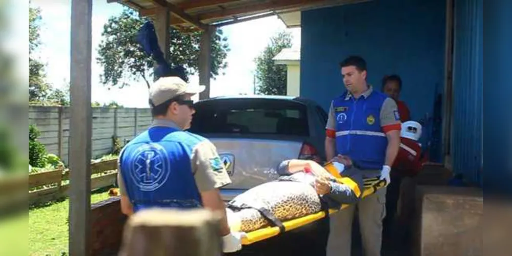 Mulher picada por cobra no Jardim Lagoa Dourada foi levada para o Hospital Municipal