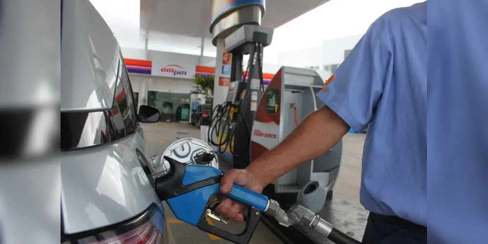 Imagem ilustrativa da imagem Combustíveis ficarão até R$ 0,20 mais baratos na região