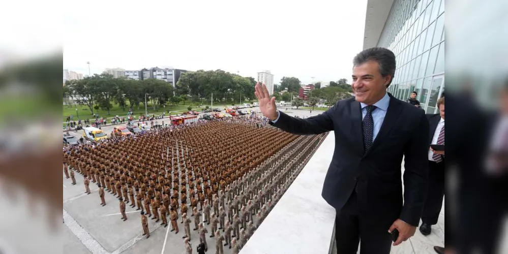 Imagem ilustrativa da imagem Beto Richa anuncia contratação de mais 200 soldados
