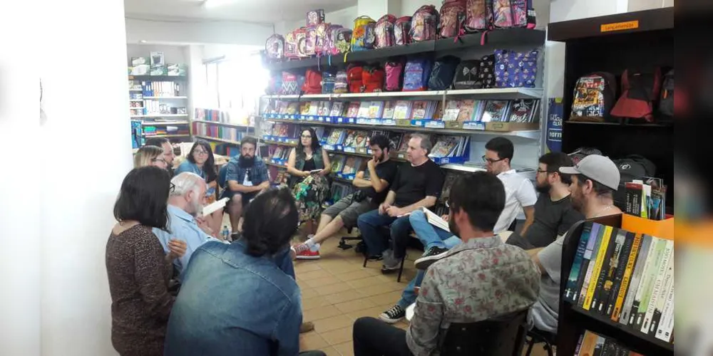 Fenômeno cultural em capitais brasileiras, os clubes de leitura reúnem cada vez mais adeptos