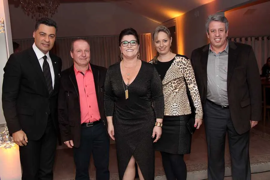 Marcelo Rangel, Valdir e Marloiva Brandelero,Luciane e  o coronel João Jorge dos Santos Junior