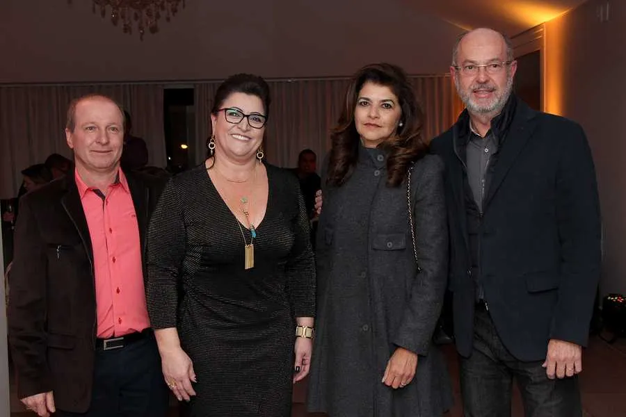 Valdir, Marloiva, Miriam e João Emiliano Carneiro