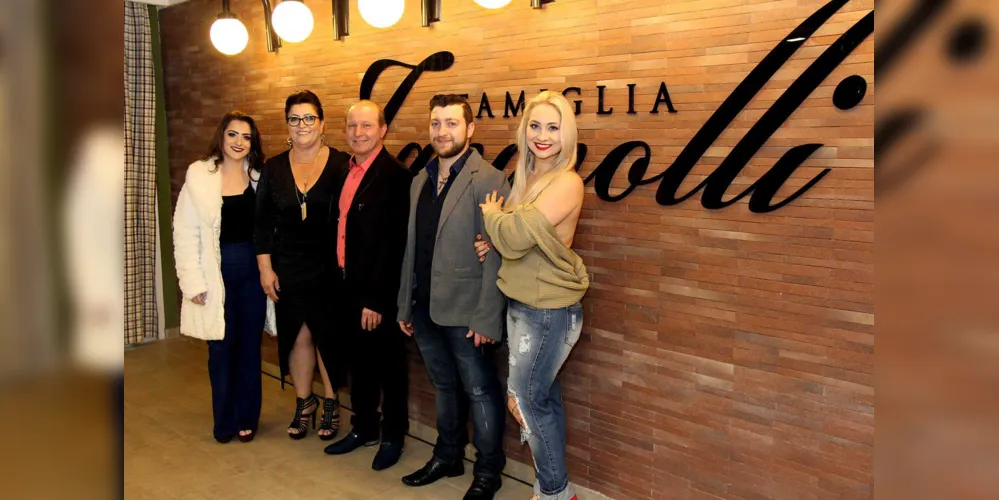 A familia Brandelero : Thailana, Marloiva, Valdir, Railan e Daiane