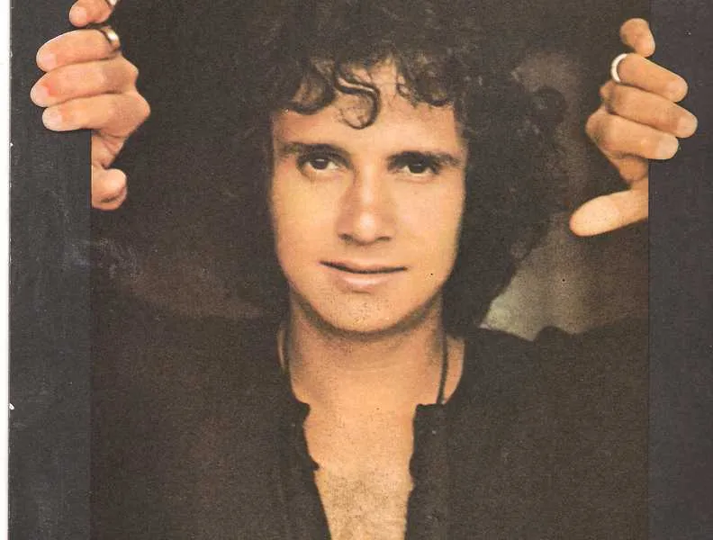 Em 1971, a Editora Abril lançou uma coleção de discos de 10’ com artistas brasileiros. Eles vinham dentro uma revista com dados e fotos sobre os cantores. Nascido em 19 de abril de 1941, em Cachoeiro do Itapemirim, Roberto Carlos foi número 18 desta coleção. Até o final da coluna há capas de revistas do ramo. Assim com seus anos de edição e abaixo o motivo da capa, ou assuntos tratados estão estampados. 