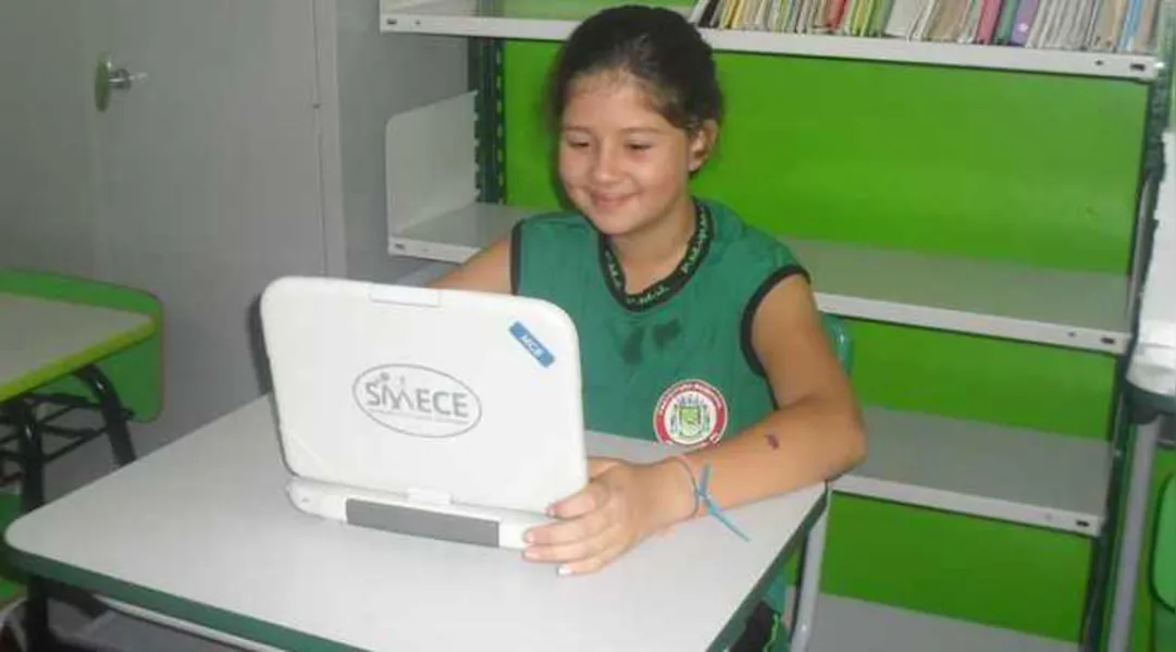 Cyndi Jullie Lavarda Santos, do 5ºA da Escola Municipal José Pedro Cleto, em Jaguariaíva, ganhou como 'melhor texto', denominado 'A viagem aos planetas’.
