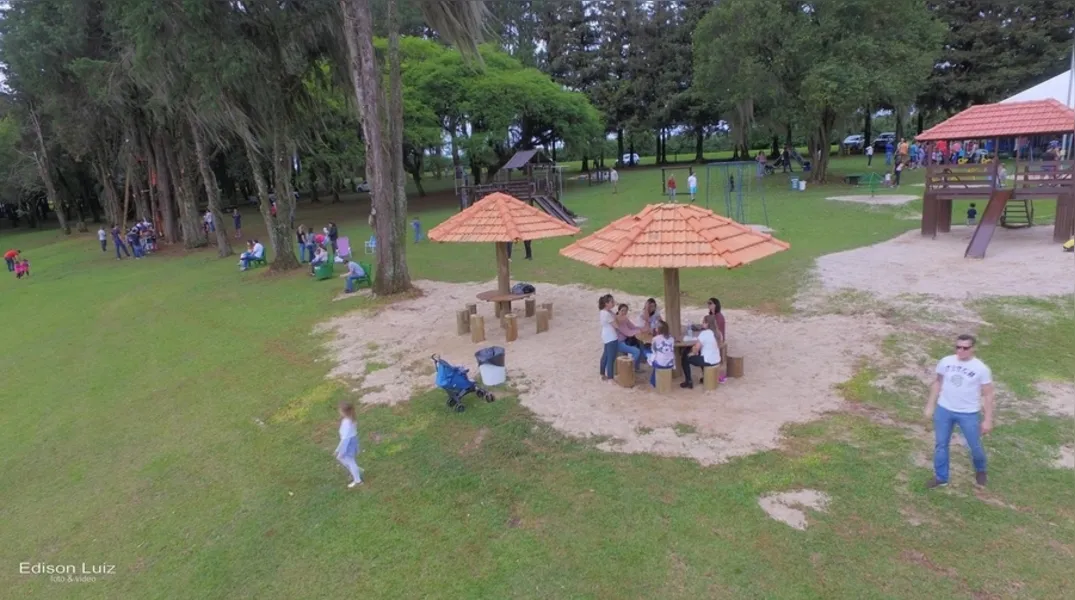 Sede campestre do Ponta Lagoa é point das férias