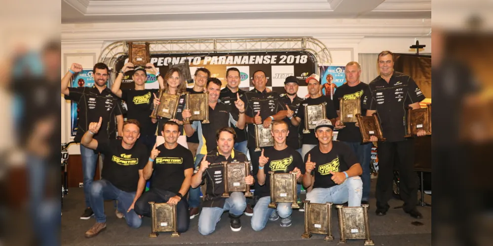 Imagem ilustrativa da imagem Federação premia campeões do motociclismo no Paraná