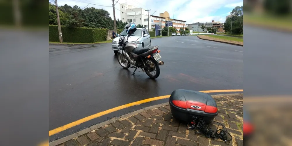 Imagem ilustrativa da imagem Motociclista sai ileso de acidente em Oficinas