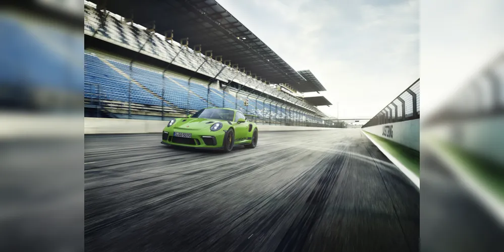Imagem ilustrativa da imagem Focado para as pistas, novo Porsche 911 GT3 RS é lançado