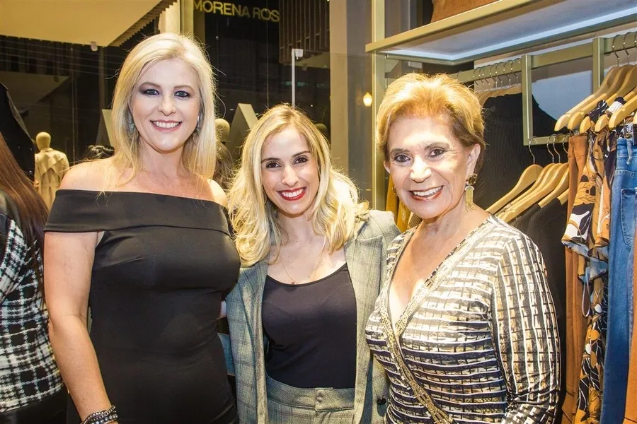 A primeira dama Simone Oliveira, Mariana Betine e a vice prefeita Elizabeth Schmidt