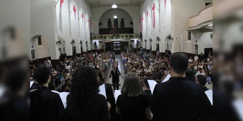 Imagem ilustrativa da imagem Coro apresenta concerto com músicas paranaenses