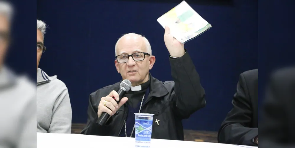 Bispo da Diocese de Ponta Grossa pede que eleitor cristão leia e divulgue o manual de circulação nacional