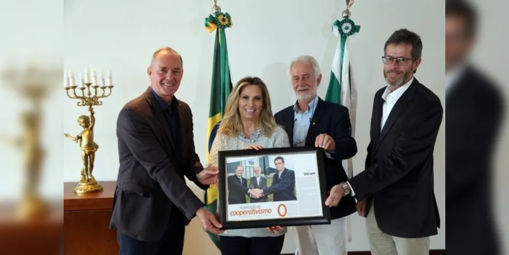 Governadora Cida Borghetti se reuniu com representantes das cooperativas agrícolas dos Campos Gerais 