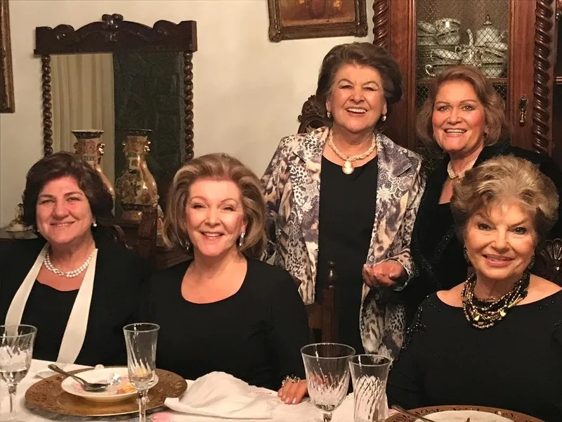 Elisabeth Bacila, Isabel Bittencourt, Aracy Zadorosny, Elba Lozza de Moraes e Stella Maris Gravina