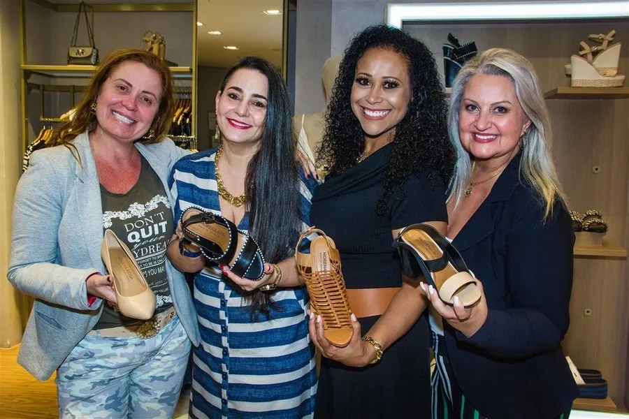 Adriana Lopes, Sandra Bastos, Adileia Ribeiro e Sharon Pontes