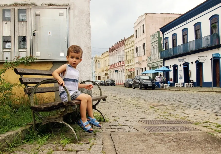 Eduardo Bazzi de Souza, de 3 anos, filho de Mirna Bazzi, posa para a mamãe durante um passeio divertido!