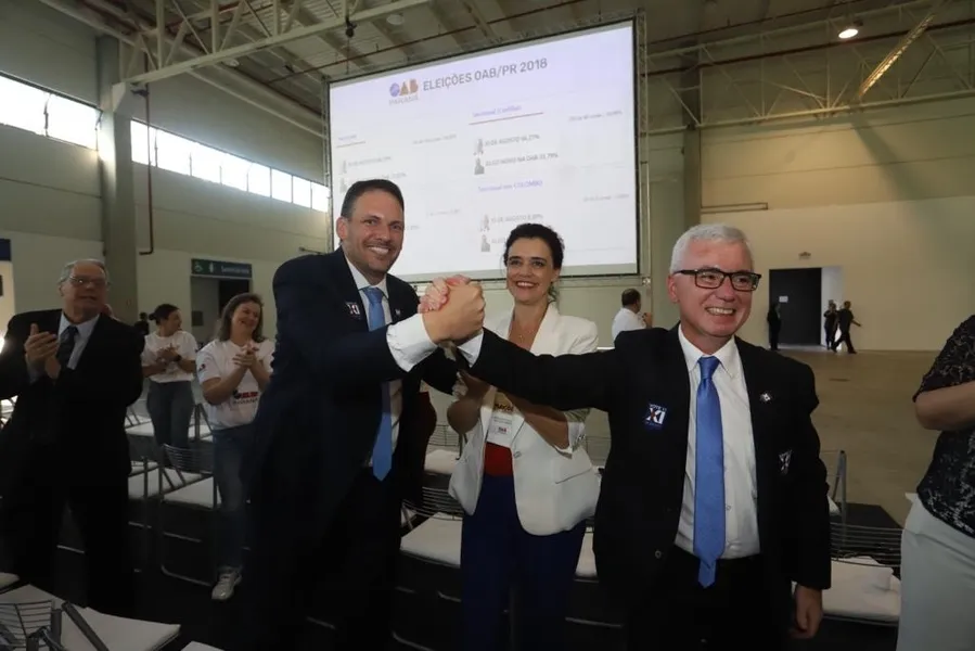XI de Agosto vence as eleições na OAB do Paraná