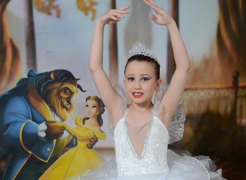 Luisa Ferreira Campagnoli, nos seus 9 aninhos foi um dos destaques no Festival Anual da Angelus Academia de Dança. É filha de Adriana e Ciro Campagnoli. 