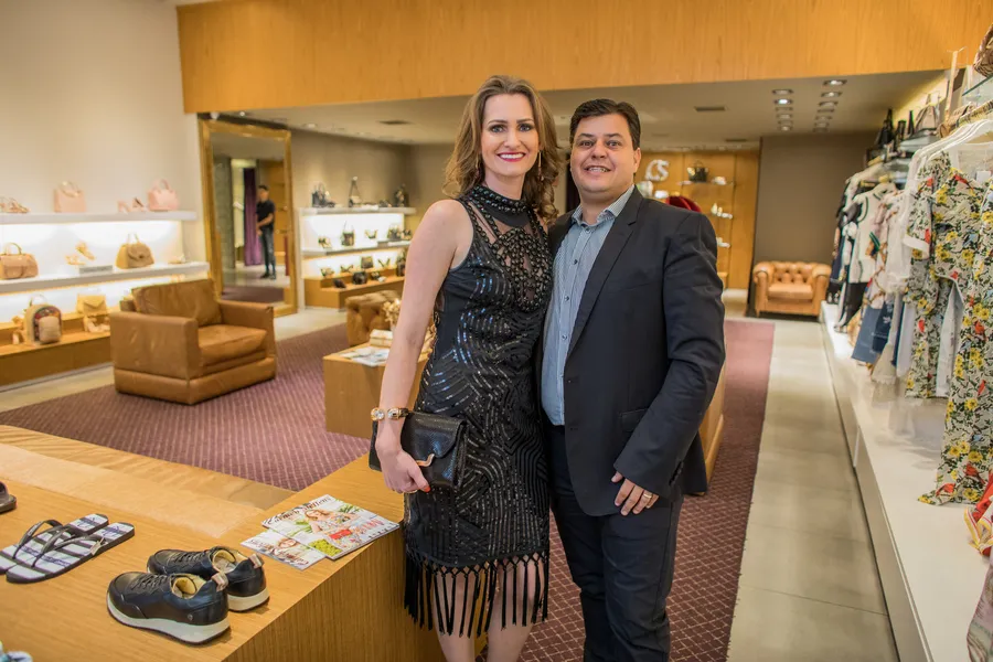 AGOSTO:
Reinauguração Carmen Steffens.