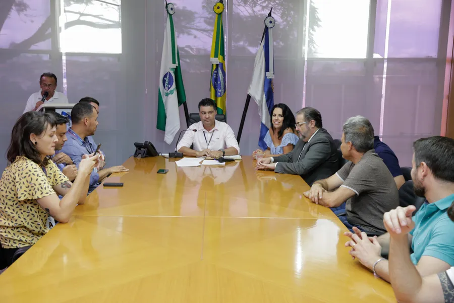 A cerimônia de transição aconteceu nesta terça-feira (8) no gabinete do prefeito Marcelo Rangel