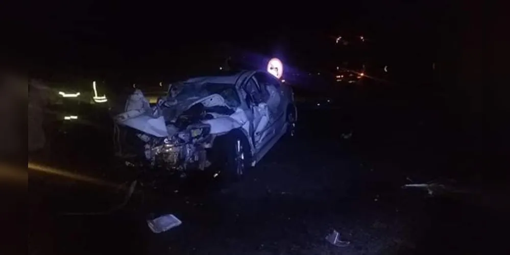 Motorista do automóvel não resistiu às lesões e morreu ainda no local da batida