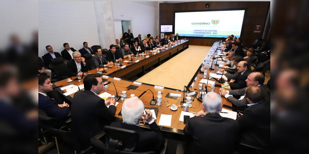 Programa foi apresentado para o primeiro escalão do governo durante reunião em Curitiba.