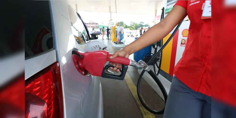 Enquanto a gasolina teve queda de R$ 0,50, o etanol ficou R$ 0,20 mais barato