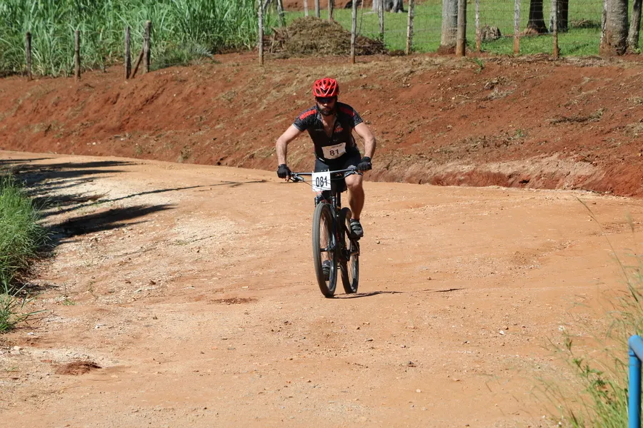 Atletas superam desafios no primeiro Cross Duathlon de PG